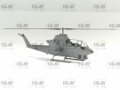 ICM 1:32 - AH-1G Cobra with Vietnam War US Helicopter Pilots (32062) thumbnail