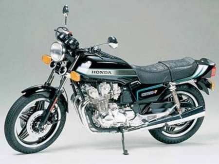 Tamiya 1:6 - Honda CB 750F (16020)