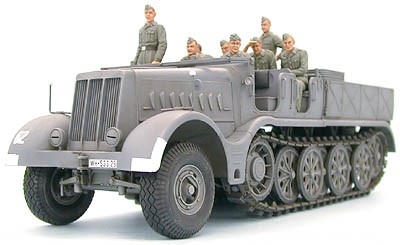Tamiya 1:35 - German 18-Ton Heavy Half-Track FAMO (35239)